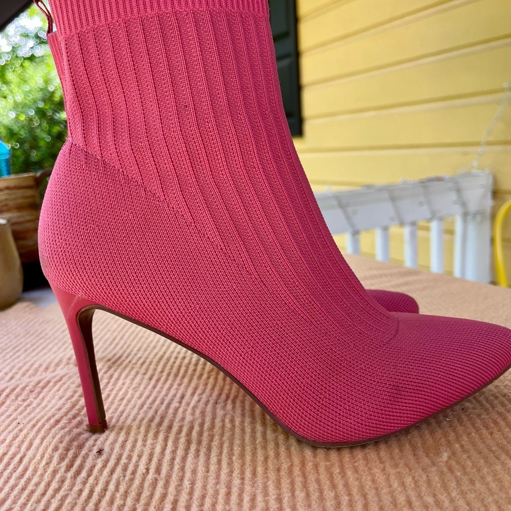 Chinese Laundry Pink Knit Heeled Boots